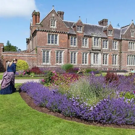 Mogue's At Wells House & Gardens Holiday home Wexford