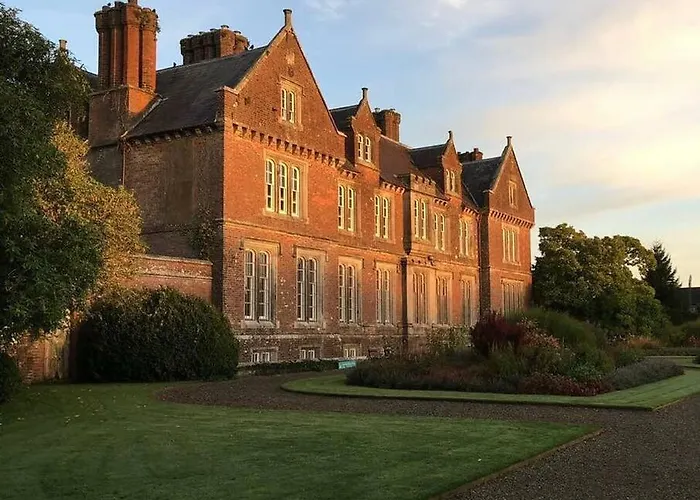 Newly Refurbished Self-catering Sleeping 5 *